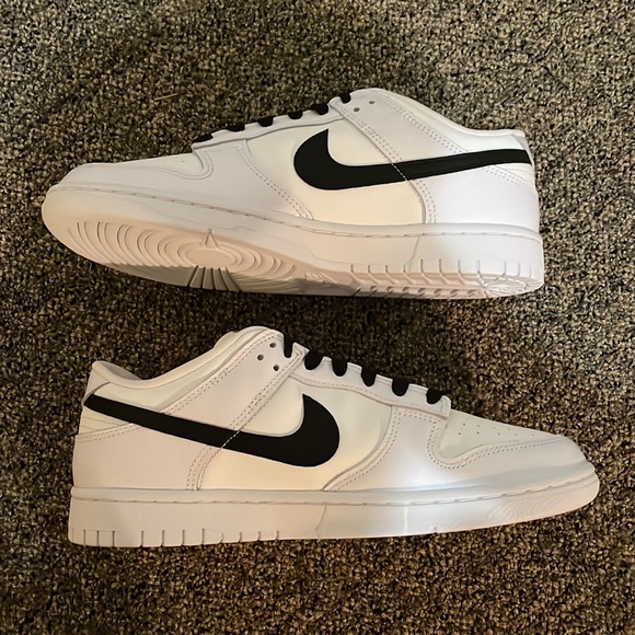 Nike Dunk Low Reverse Panda - Picture 3 of 7